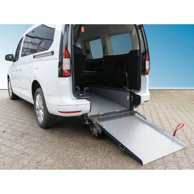 Ford Connect L2 Heckausschnitt Rollstuhl Taxi Paket