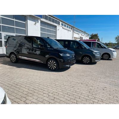 Volkswagen Multivan 2.0 TDI LÜ DSG 7 Sitzer Standh.AHK.LED