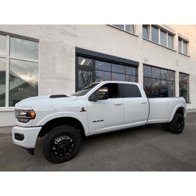 Dodge RAM 3500 Dually Crew Cab Limited Night 6.7 TD HO