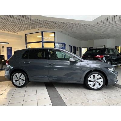 Volkswagen Golf 1.5 TSI Life, RFK, Keyless, Licht+Winterpak