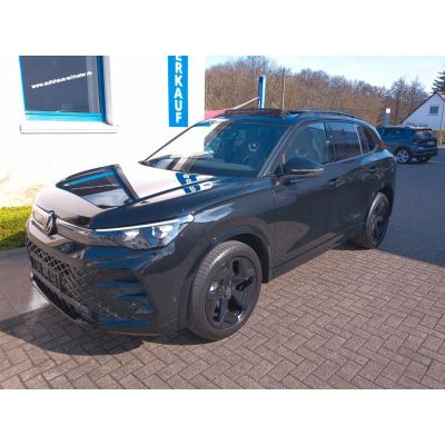 Volkswagen Tiguan 1.5 eTSI DSG R-Line Blackst. AHK Pano IQ