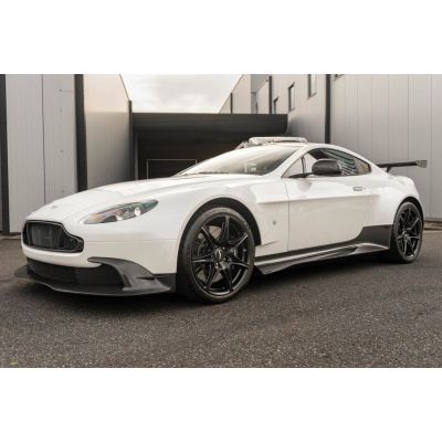 Aston Martin Vantage GT8 - Morning Frost White - Aero Pack