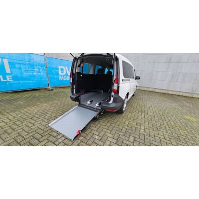 Volkswagen Caddy Maxi AMF Heckausschnitt Rollstuhl KMP