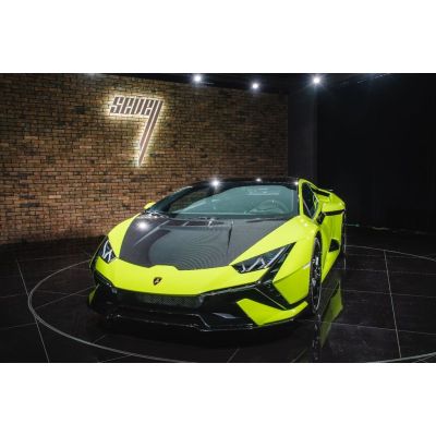 Lamborghini Huracán Tecnica + Carbon bonnet + Alcantara