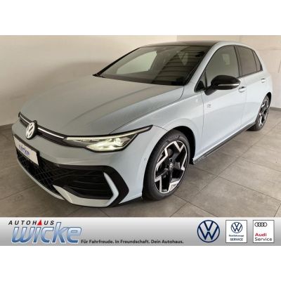 Volkswagen Golf VIII 1.5 eTSI DSG R-Line NAVI KLIMA PANO AH