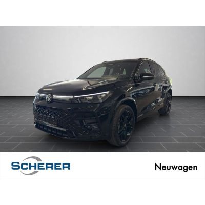 Volkswagen Tiguan R-Line 2.0 TDI 4MOTION DSG BLACK PANO AHK