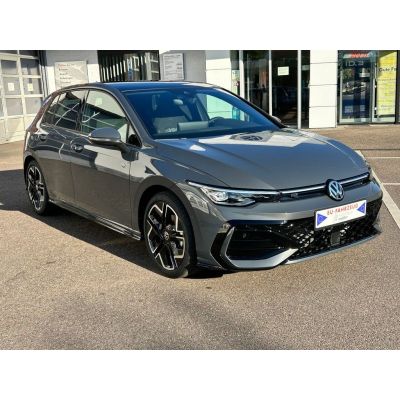 Volkswagen Golf 2.0 TDI SCR 110kW DSG R-Line Pano LED APP-C