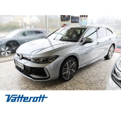 Volkswagen Passat 1.5 eHybrid DSG R line Navi HuD AHK