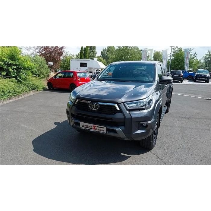 Toyota Hilux 2,8 Extra Cab Invincible, 360° Kamera, AHK