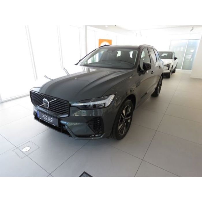 Volvo XC60 B5 AWD Plus Dark Lagom-P. Licht-P. Seiten- 