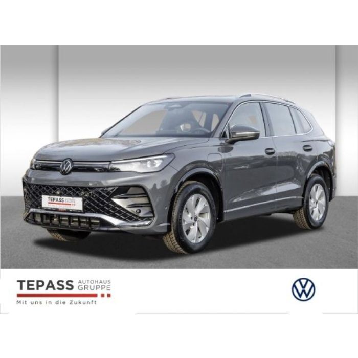 Volkswagen Tiguan 1,5 l eHybrid OPF R-Line PANO AHK