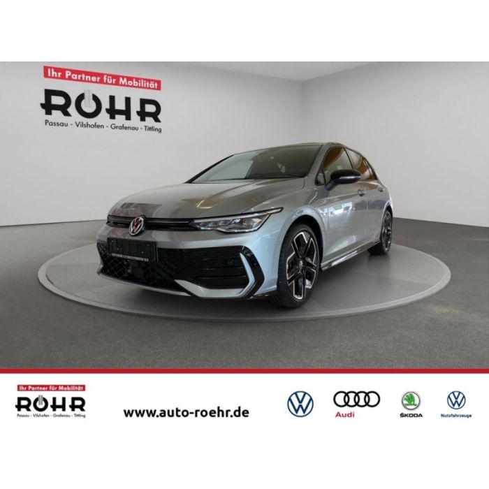 Volkswagen Golf VIII R-line P.E. 1.5 TSI BMT (Garantie 06/2