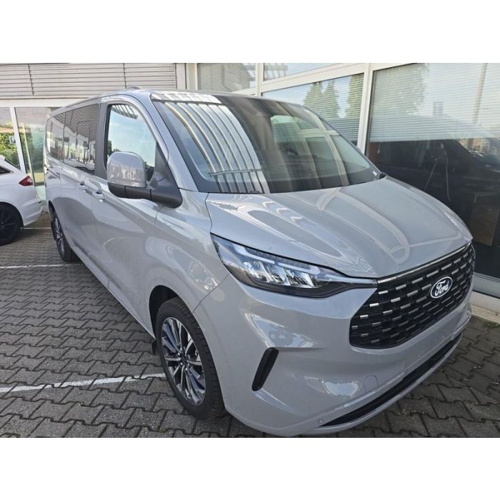 Ford Tourneo Custom Titanium 320 L2 150 PS viel Ausst
