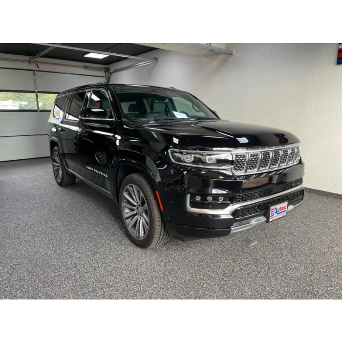 Jeep GRAND WAGONEER SERIES II 6.4L V-8 NIGHT VIEW-22"